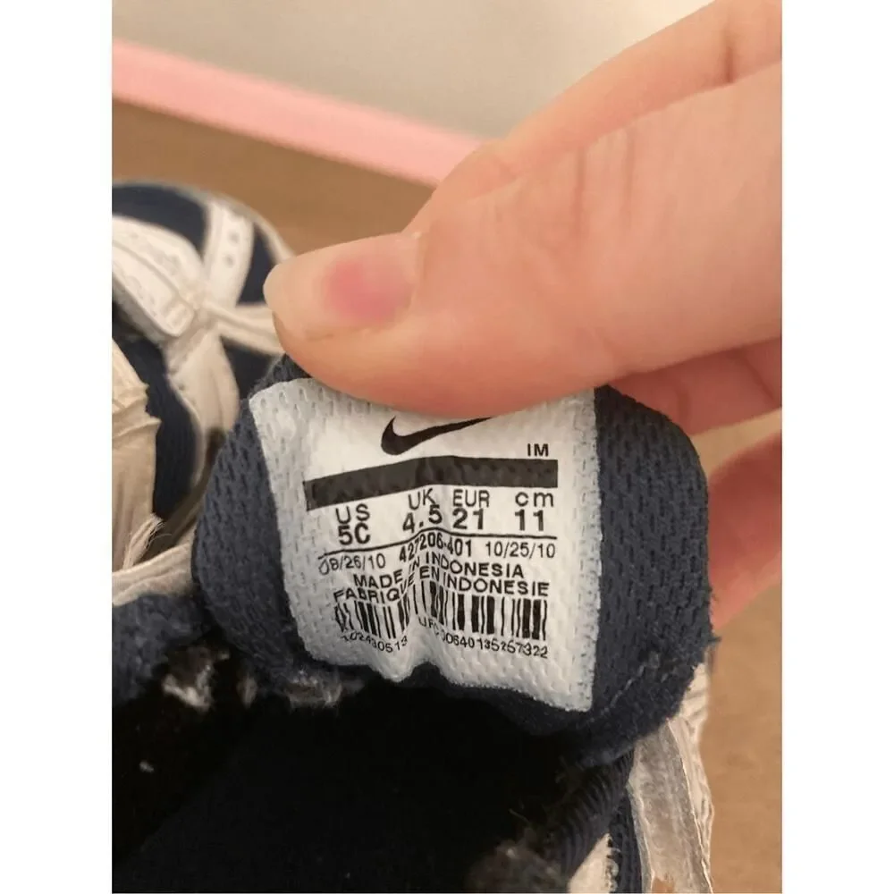 Nike size 5 baby toddler downshifted blue white sneakers shoes - Picture 5 of 7